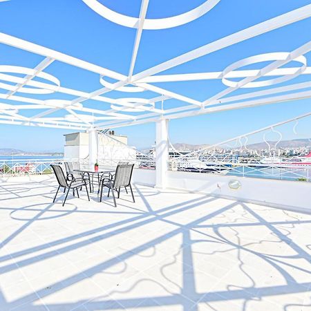 Charming Apartment With A Sea View Terrace Pireu Exterior foto