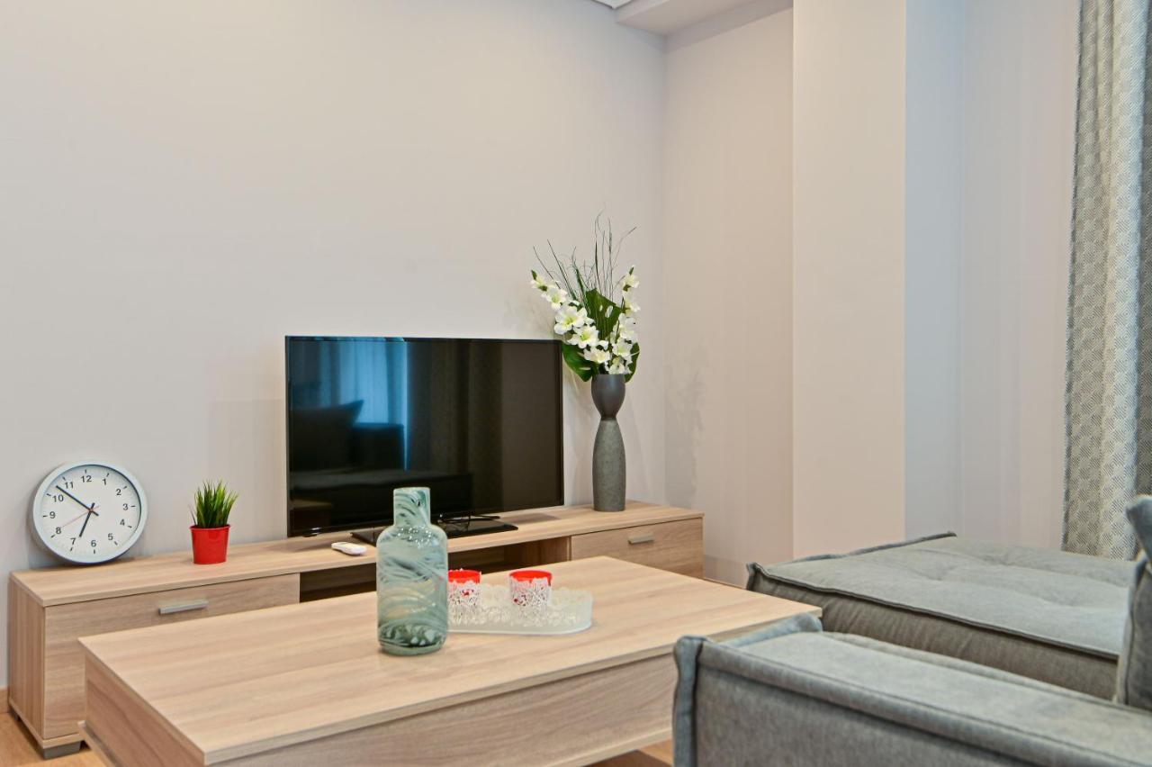 Charming Apartment With A Sea View Terrace Pireu Exterior foto