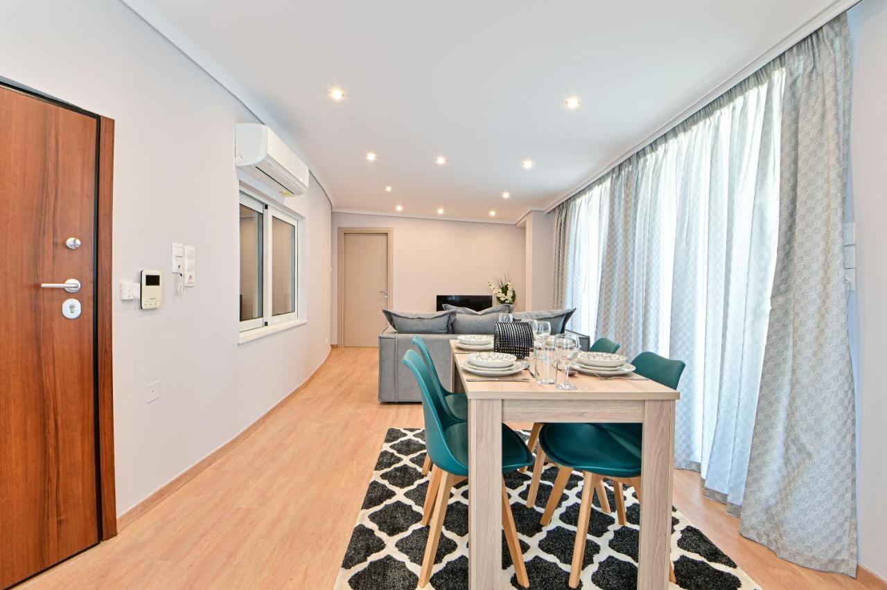 Charming Apartment With A Sea View Terrace Pireu Exterior foto