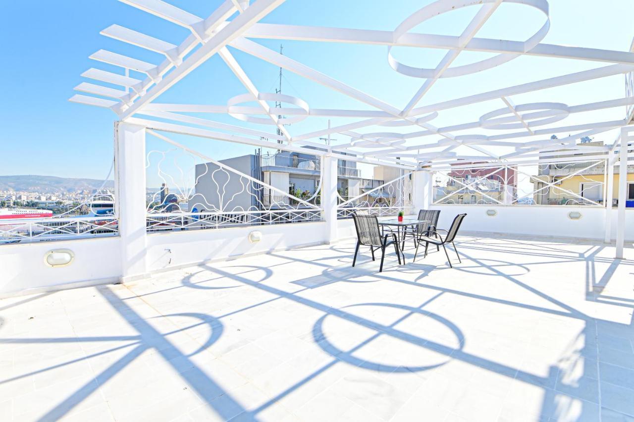 Charming Apartment With A Sea View Terrace Pireu Exterior foto
