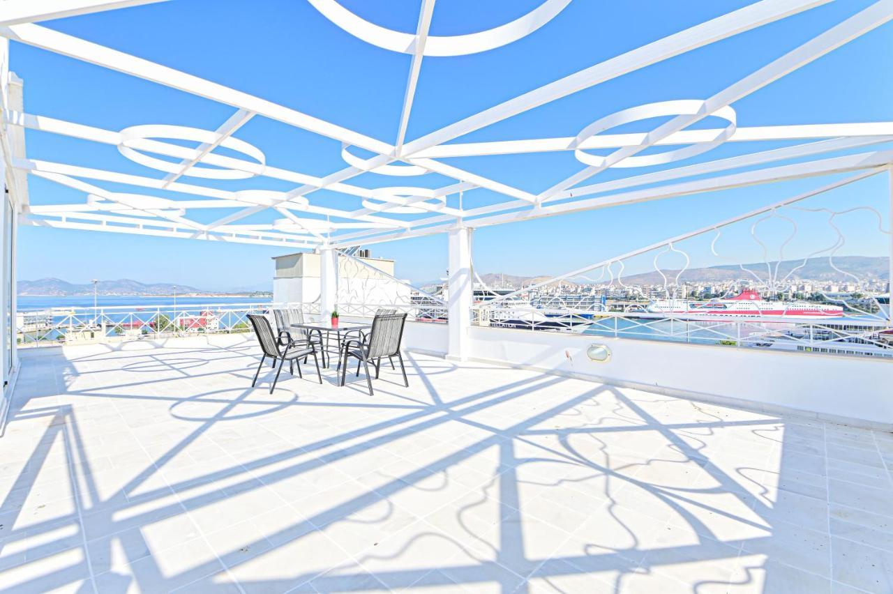 Charming Apartment With A Sea View Terrace Pireu Exterior foto