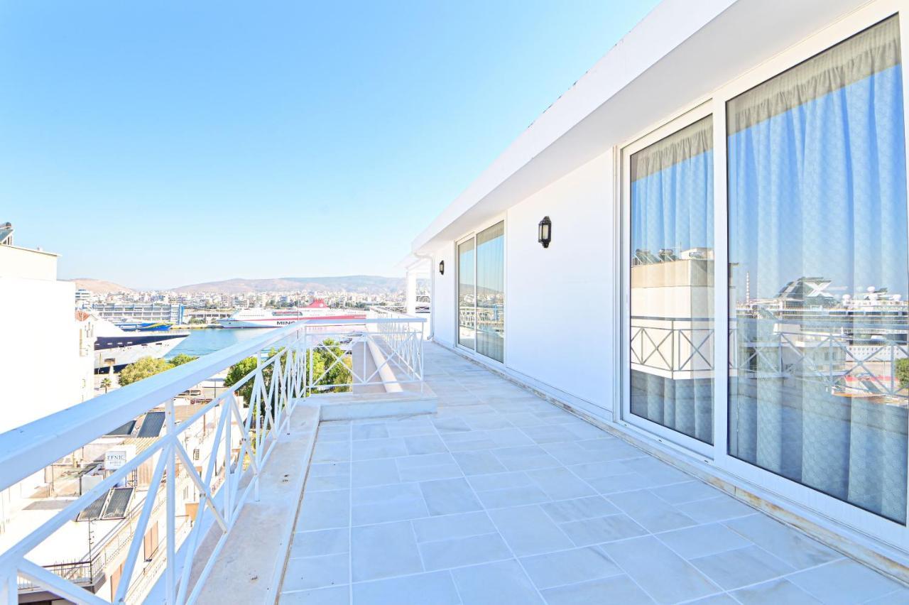Charming Apartment With A Sea View Terrace Pireu Exterior foto
