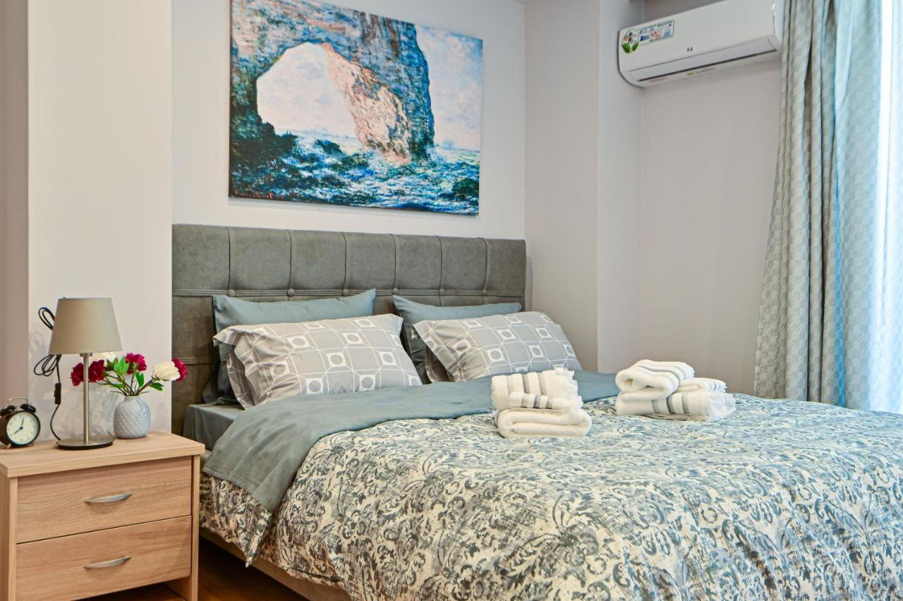 Charming Apartment With A Sea View Terrace Pireu Exterior foto